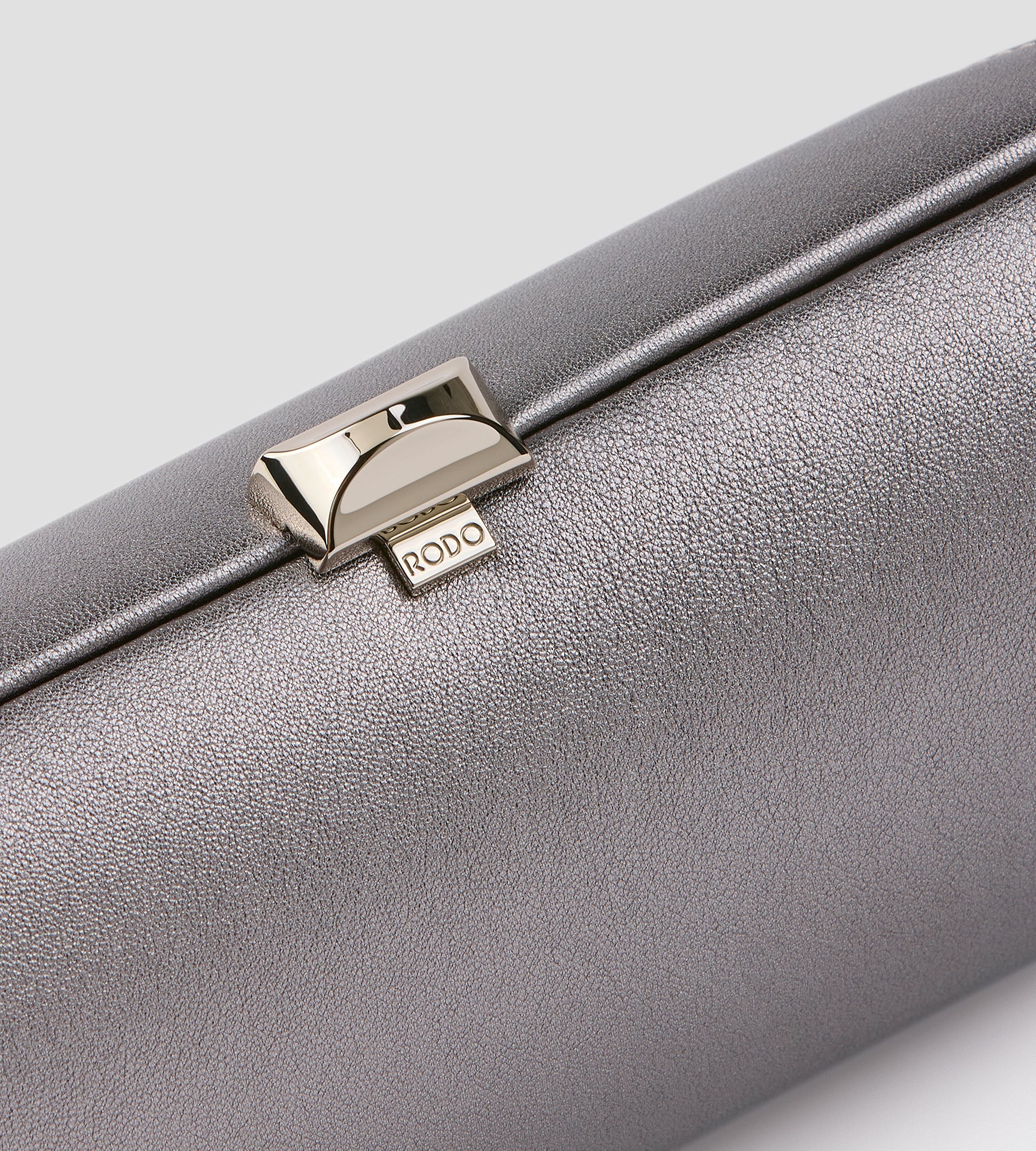 Tube Plus Clutch
