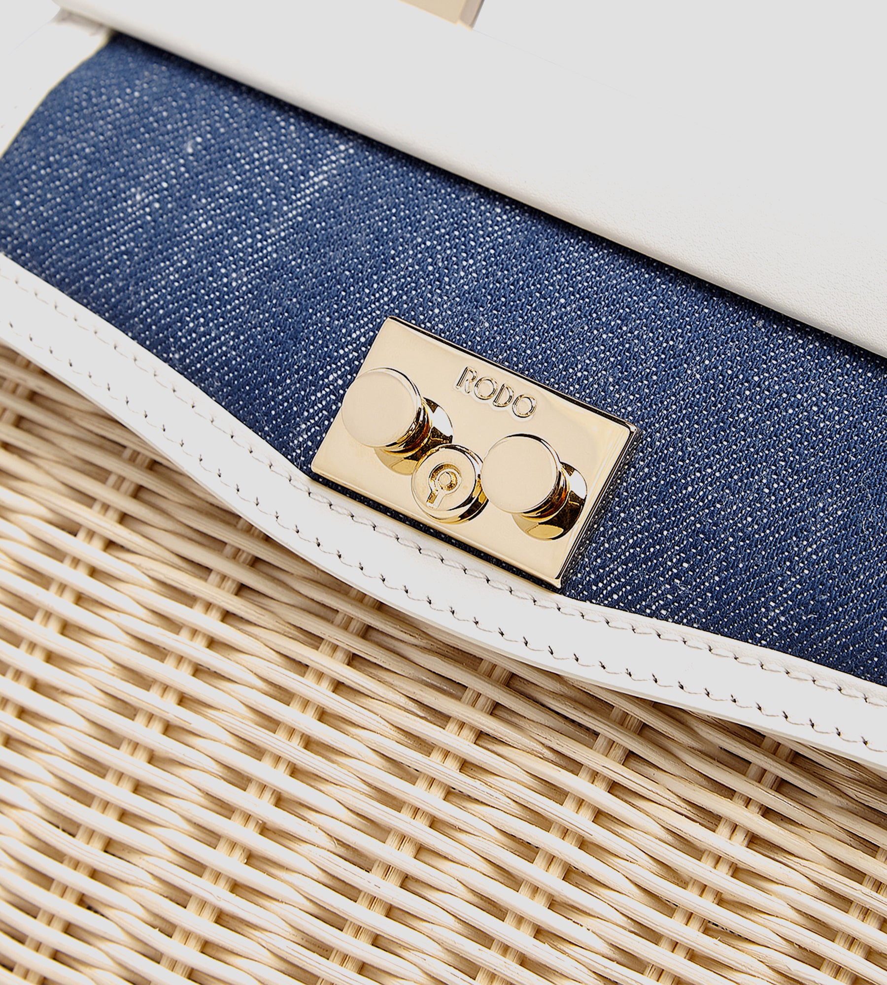 Sauce pequeño París