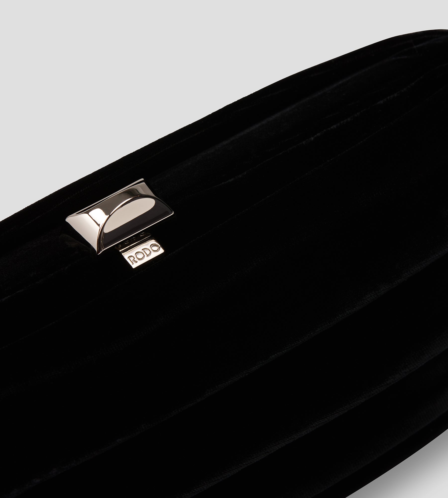 Tube Plus Clutch
