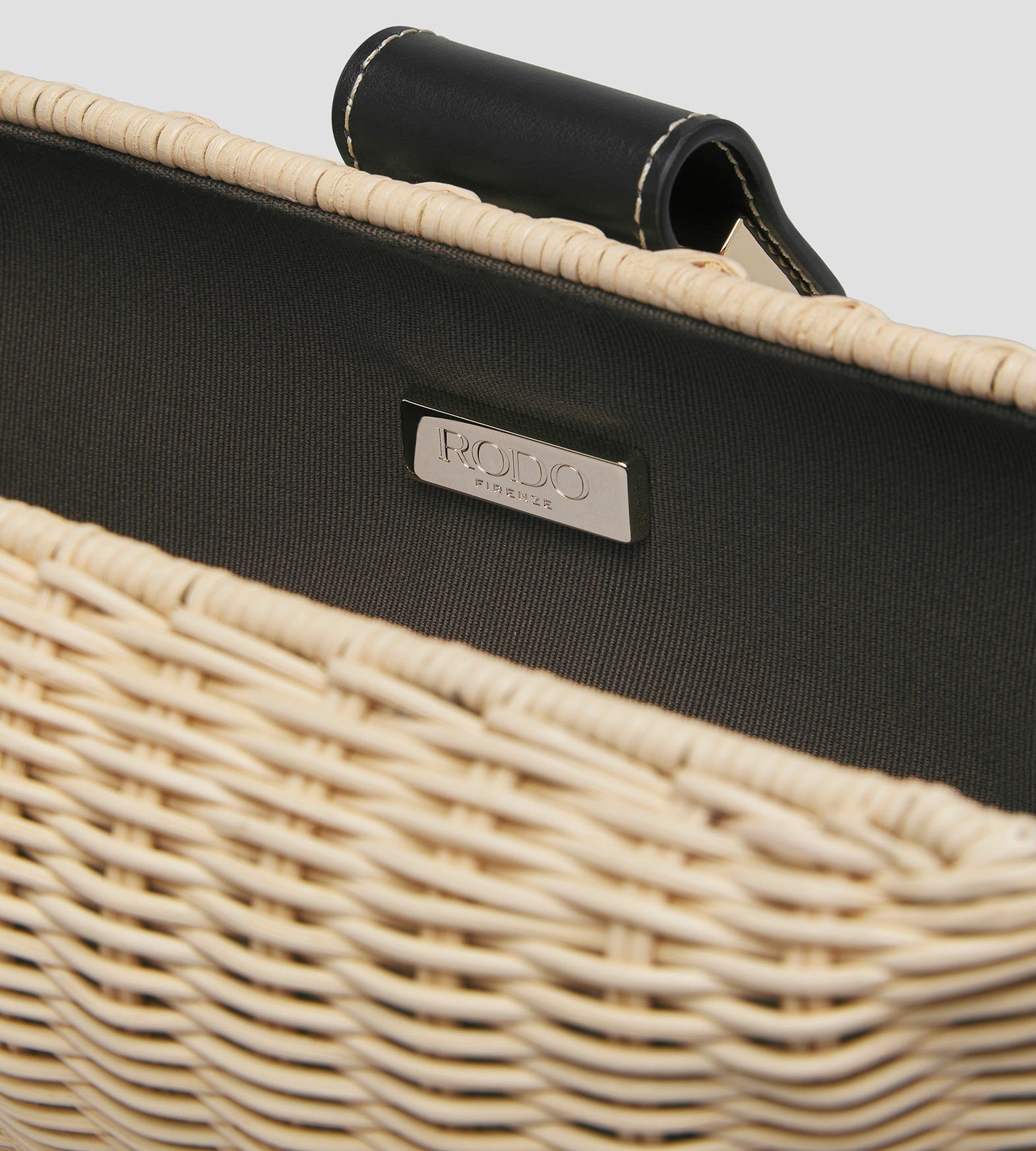 Tube Wicker Clutch